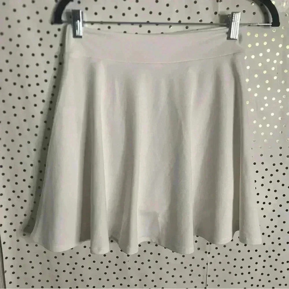 Fabletics White Skirt - Picture 2 of 9